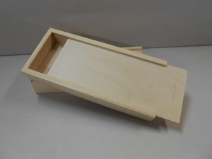 Dėžutės-penalas | šmatavimai 12x27x3,5 cm<br>Liko 3 vnt